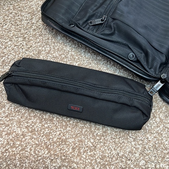 TUMI Alpha Leather Compact Laptop Briefcase Style 96114DH - Picture 13 of 15